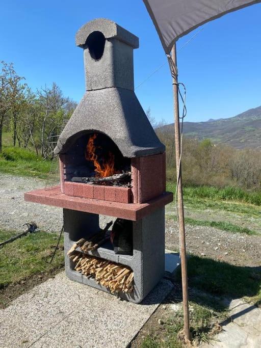 La Casa Sulla Collina Villa Varsi Екстериор снимка